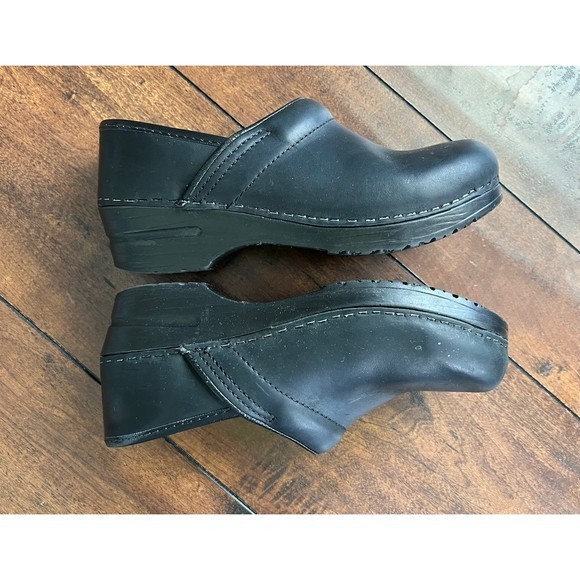 Dansko Women’s Professional Black‎ Clogs- Size 6.5-7—Size 37 - Picture 5 of 9